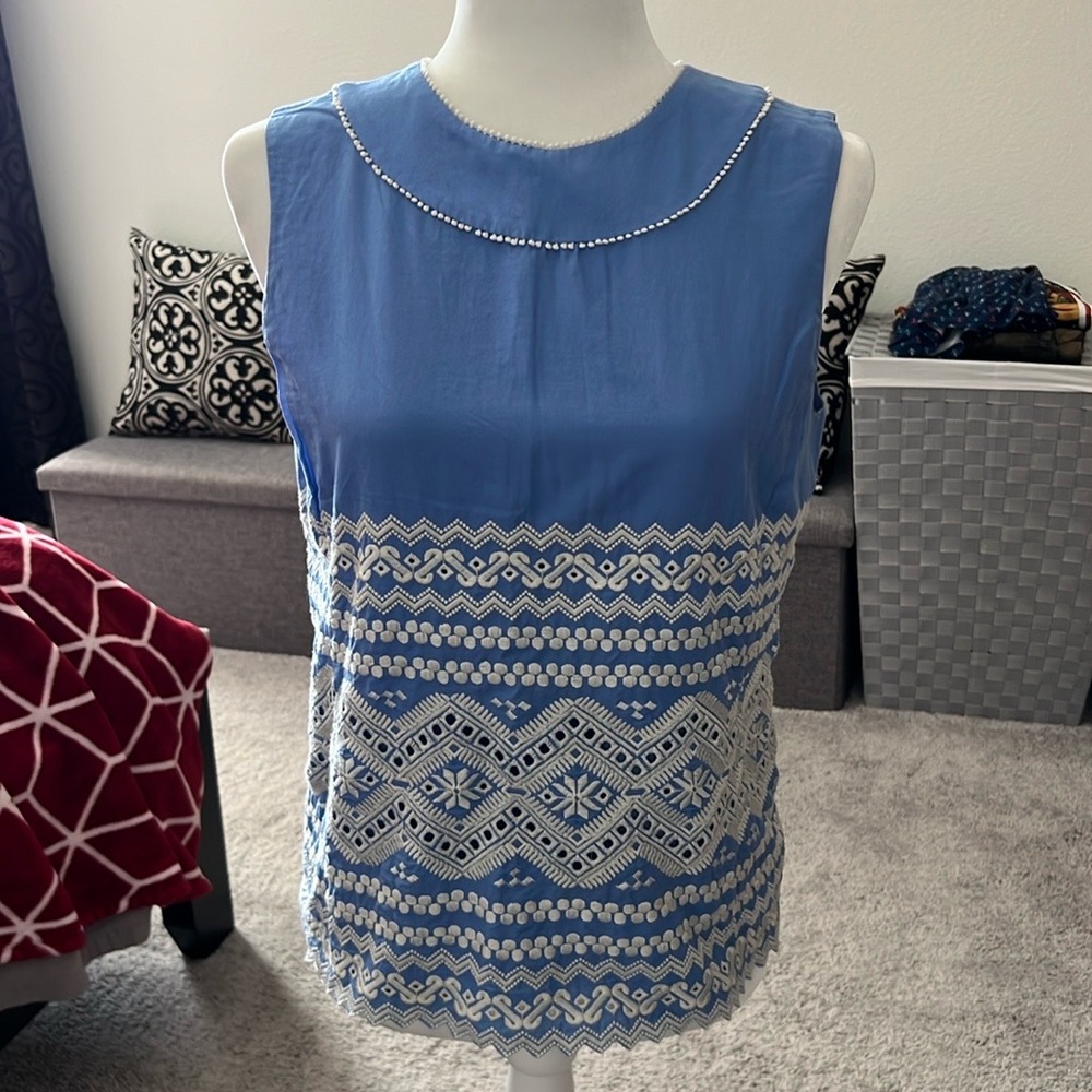 NWOT Tory Burch Blue and White Lace Top - Size 6 - Picture 12 of 12